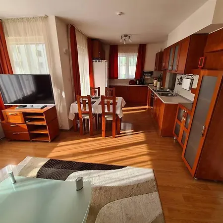 And Spacious 2 Bedroom Sofía