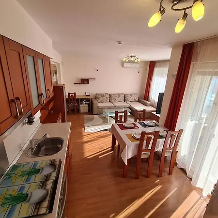 And Spacious 2 Bedroom * София