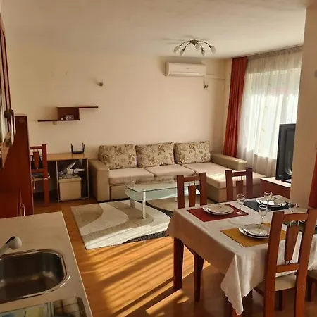 And Spacious 2 Bedroom Апартаменты *