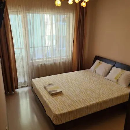 And Spacious 2 Bedroom Apartament *